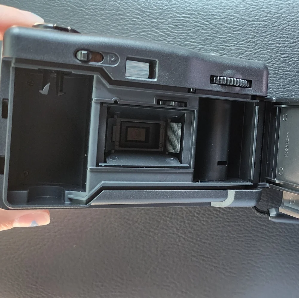 VIVITAR Focus Free PN2011 Vintage Film Camera